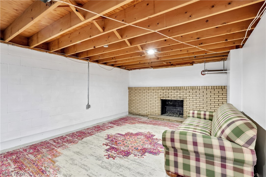 810 Carlton Drive Campbell OH 44405