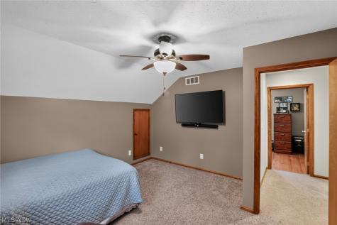 1744 Mattingly Road Hinckley OH 44233