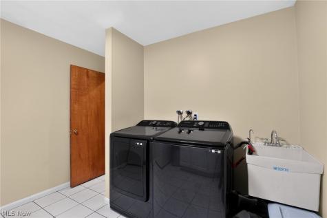 1744 Mattingly Road Hinckley OH 44233