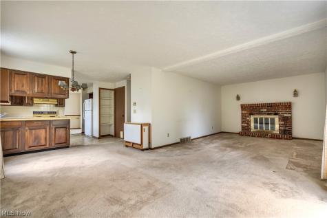 8054 Fox Run Avenue NW North Canton OH 44720