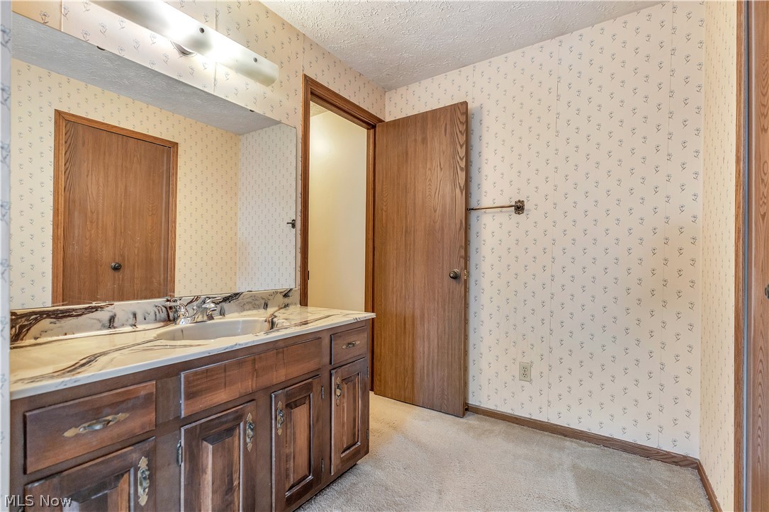 8054 Fox Run Avenue NW North Canton OH 44720