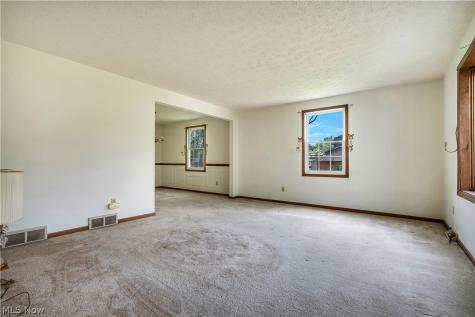 8054 Fox Run Avenue NW North Canton OH 44720