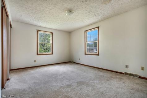 8054 Fox Run Avenue NW North Canton OH 44720