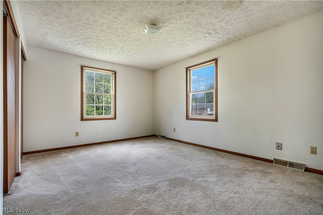 8054 Fox Run Avenue NW North Canton OH 44720