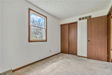 8054 Fox Run Avenue NW North Canton OH 44720