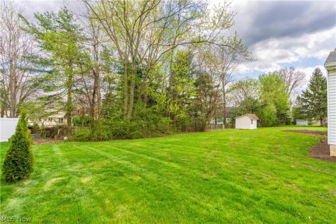 8054 Fox Run Avenue NW North Canton OH 44720
