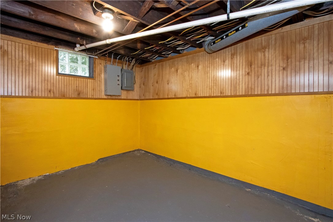 221 Main Street E Beach City OH 44608