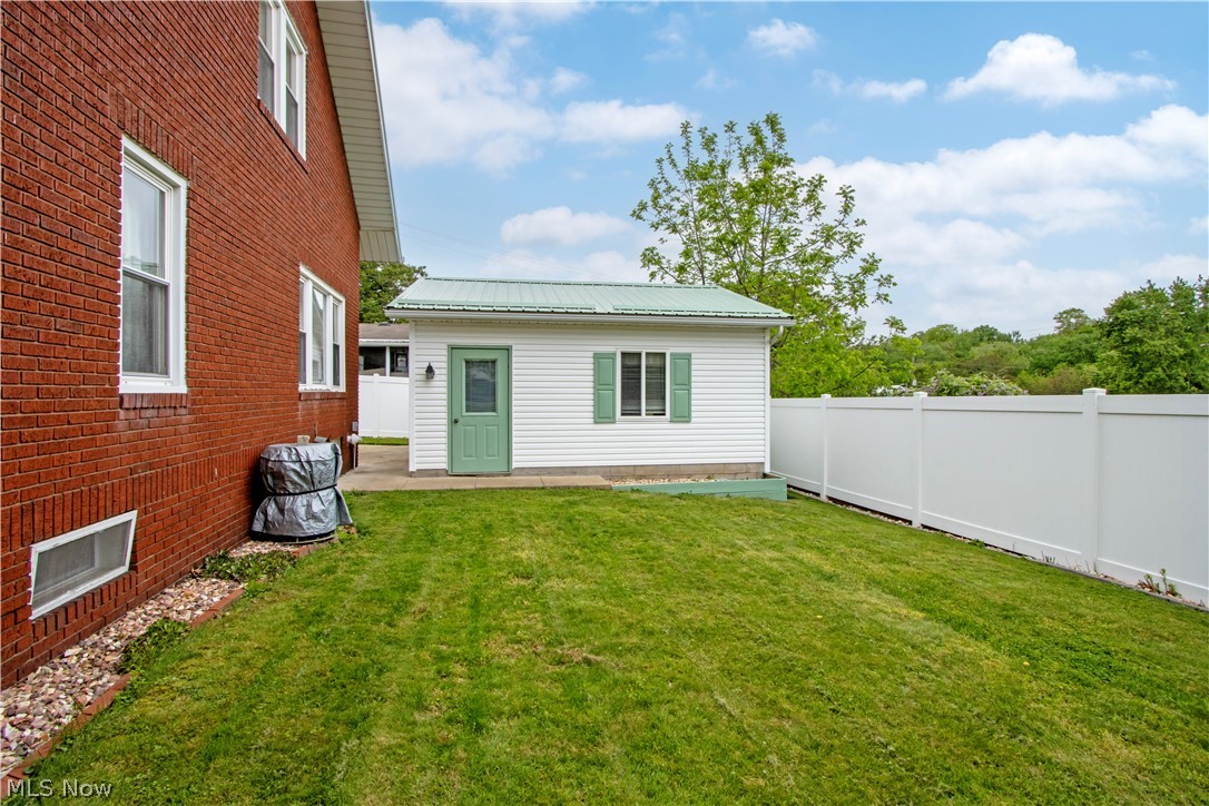 221 Main Street E Beach City OH 44608
