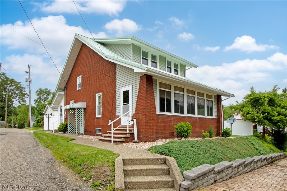 221 Main Street E Beach City OH 44608