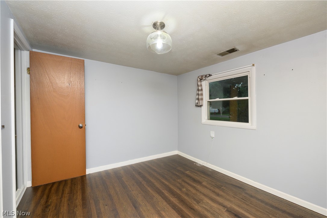 5428 Glenhill Avenue NE Canton OH 44705