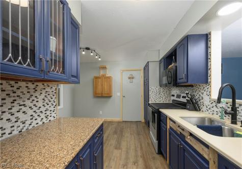 5428 Glenhill Avenue NE Canton OH 44705