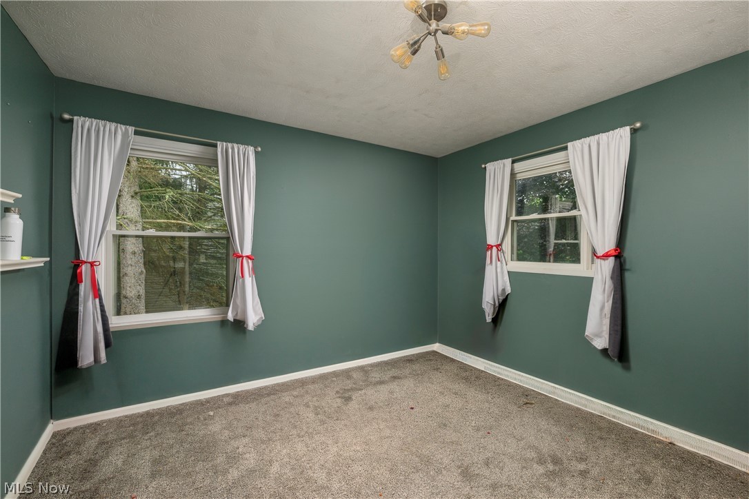 5428 Glenhill Avenue NE Canton OH 44705