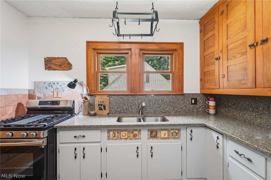 1506 Parkgate Avenue Akron OH 44313