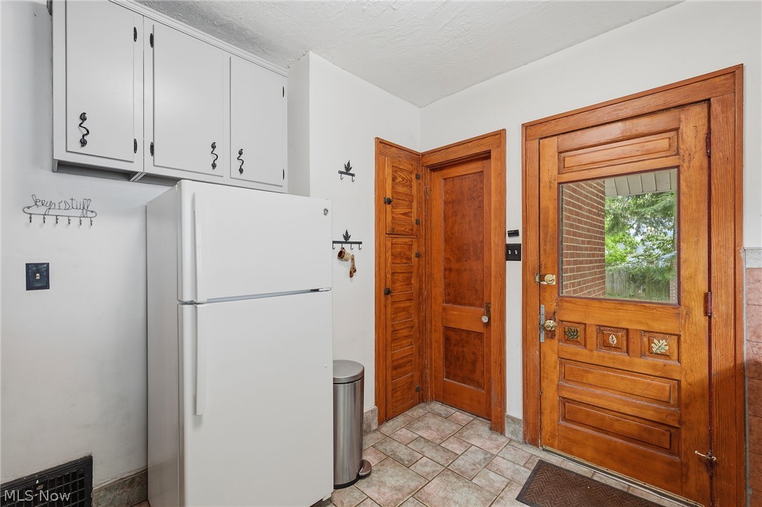 1506 Parkgate Avenue Akron OH 44313