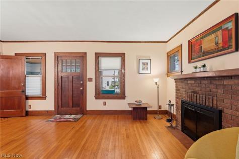 1506 Parkgate Avenue Akron OH 44313