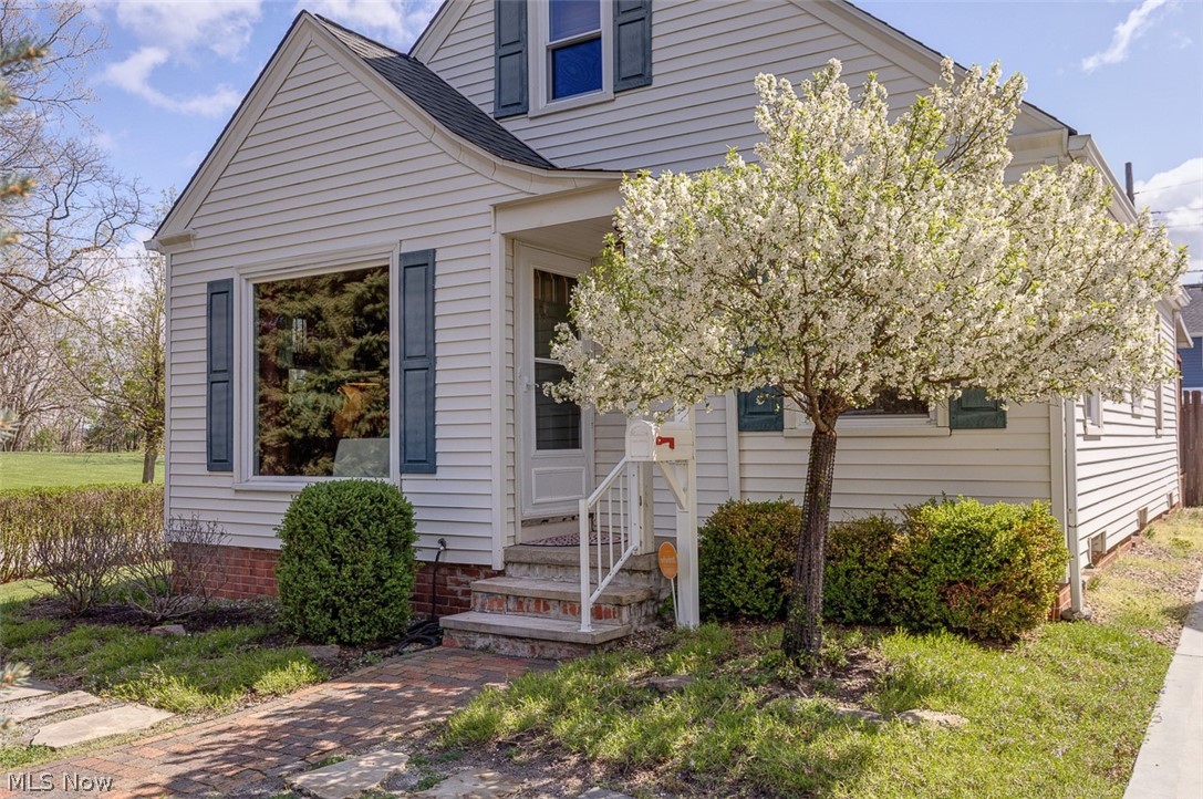 4085 W 58th Street Cleveland OH 44144