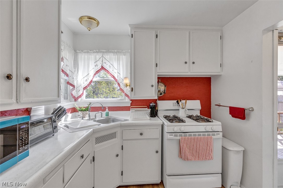 4085 W 58th Street Cleveland OH 44144