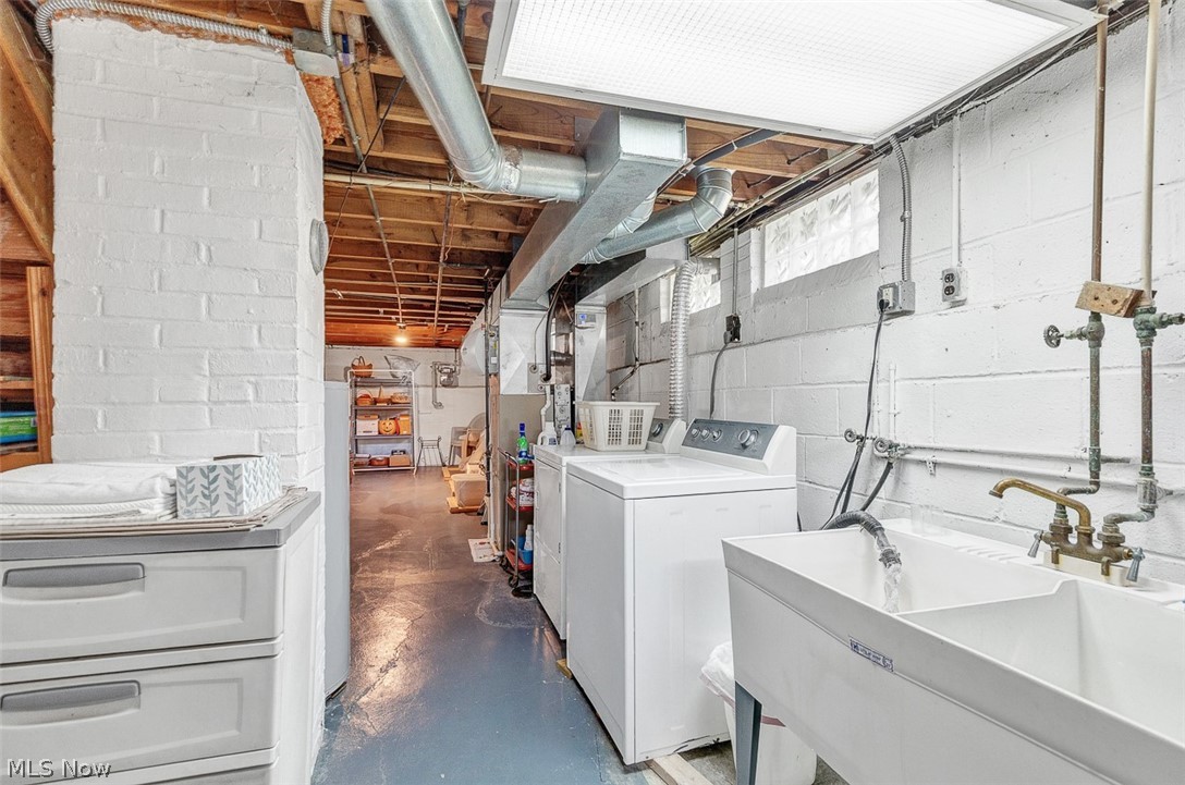 4085 W 58th Street Cleveland OH 44144