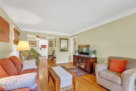 4085 W 58th Street Cleveland OH 44144