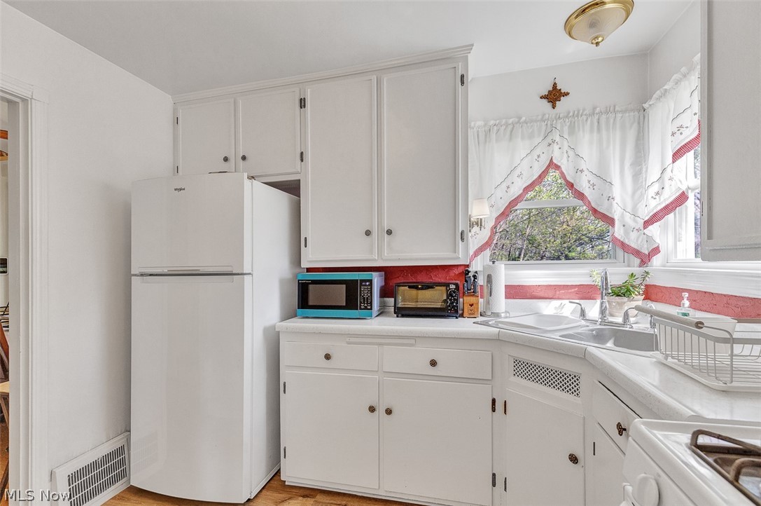 4085 W 58th Street Cleveland OH 44144