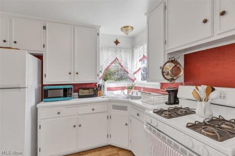4085 W 58th Street Cleveland OH 44144