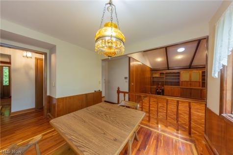 25001 Letchworth Road Beachwood OH 44122