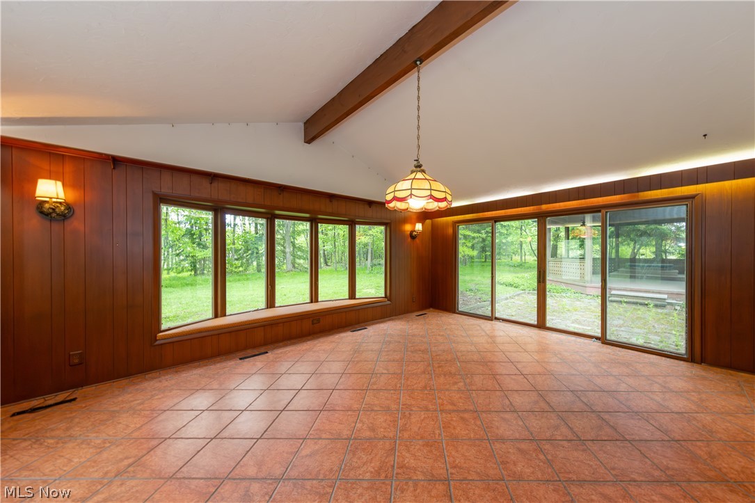 25001 Letchworth Road Beachwood OH 44122