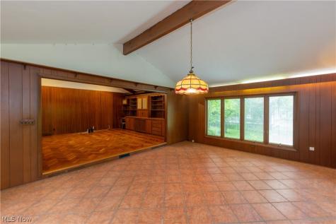 25001 Letchworth Road Beachwood OH 44122