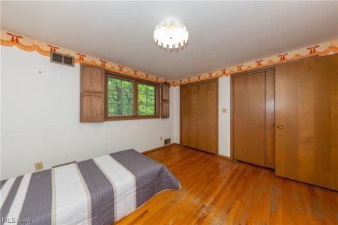 25001 Letchworth Road Beachwood OH 44122