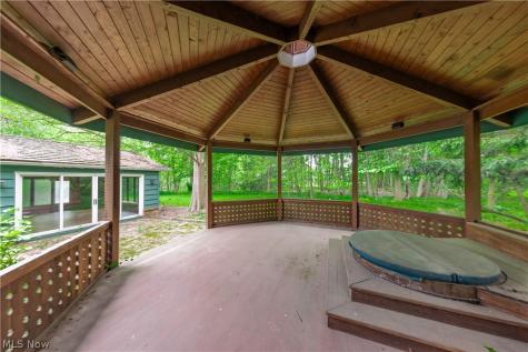 25001 Letchworth Road Beachwood OH 44122
