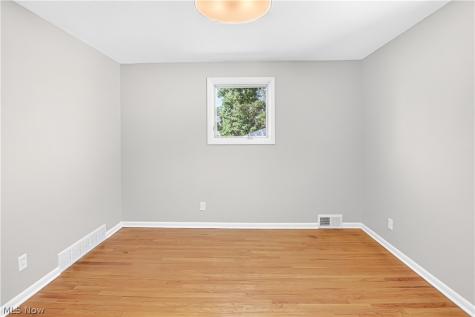 317 E 312th Street Willowick OH 44095