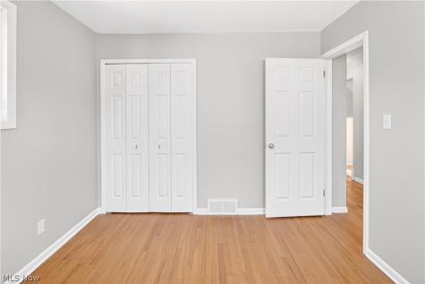 317 E 312th Street Willowick OH 44095