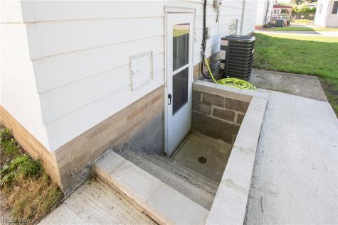 317 E 312th Street Willowick OH 44095