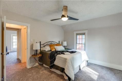 806 23rd St NW Canton OH 44708