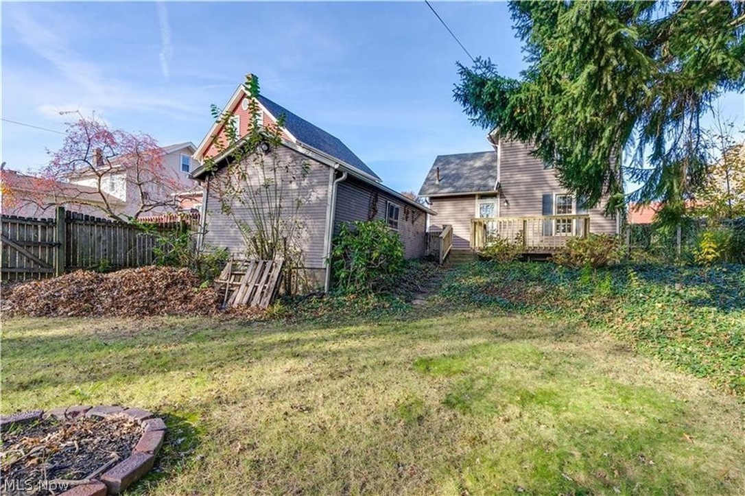 806 23rd St NW Canton OH 44708