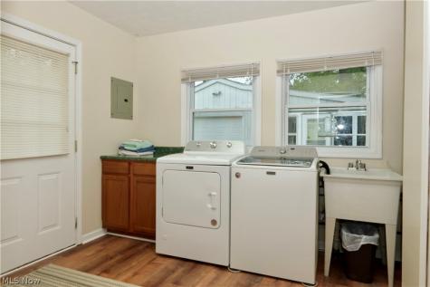 229 Lexington Avenue Elyria OH 44035