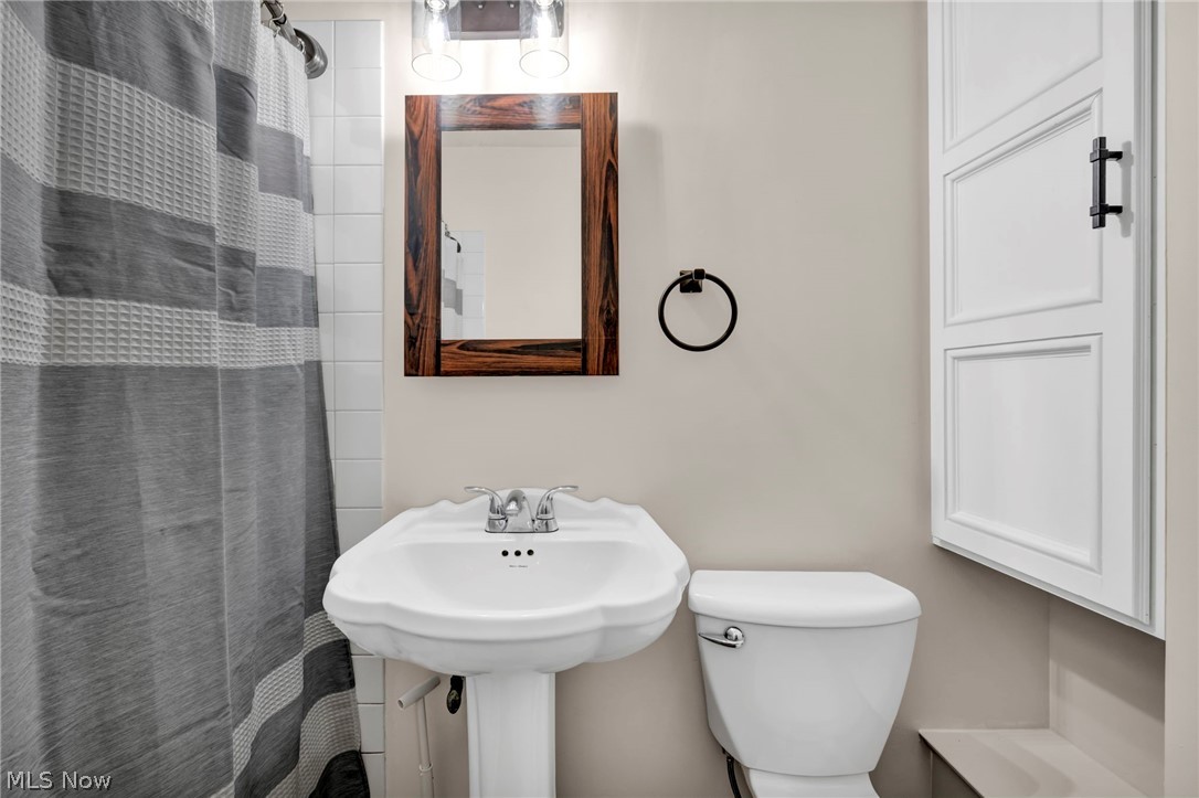 1869 Clyde Road Madison OH 44057