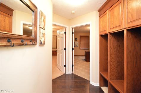 6829 S Camelot Drive Mentor OH 44060
