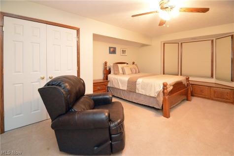 6829 S Camelot Drive Mentor OH 44060