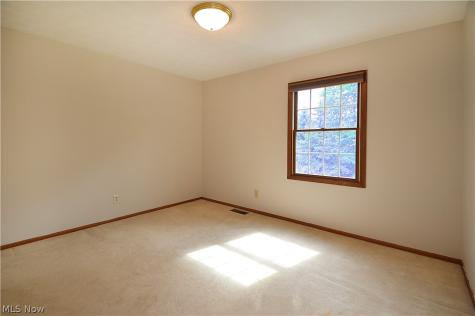 6829 S Camelot Drive Mentor OH 44060