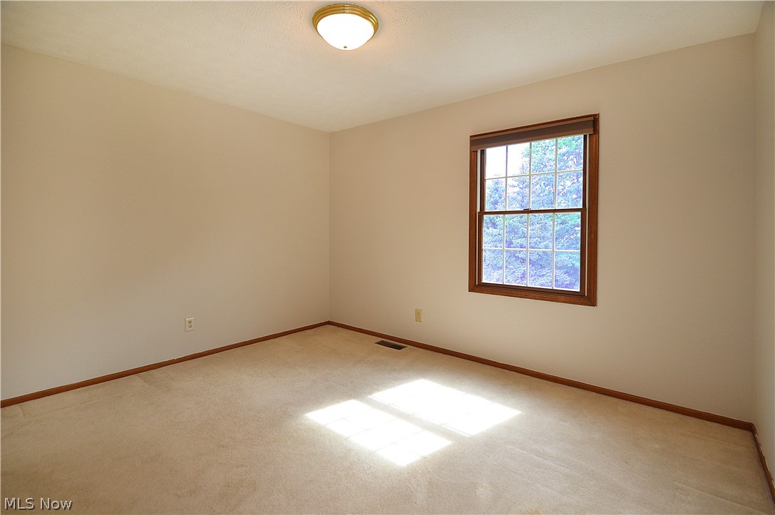 6829 S Camelot Drive Mentor OH 44060