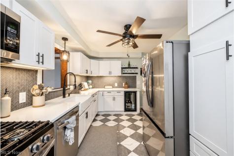 1966 Cranbrook Drive Youngstown OH 44511