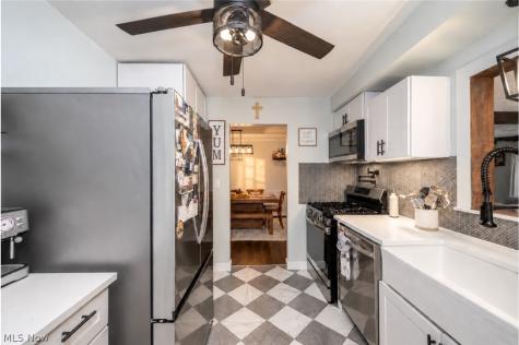 1966 Cranbrook Drive Youngstown OH 44511