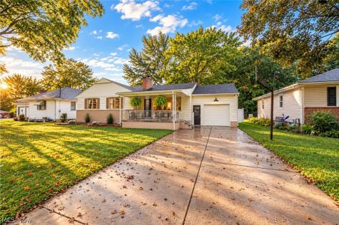 1966 Cranbrook Drive Youngstown OH 44511