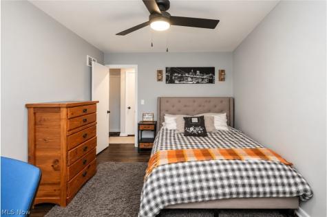 1966 Cranbrook Drive Youngstown OH 44511