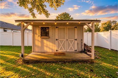 1966 Cranbrook Drive Youngstown OH 44511