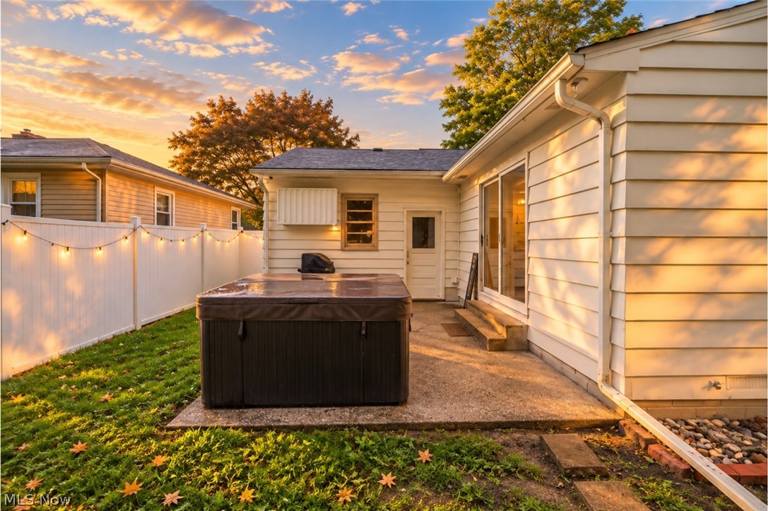 1966 Cranbrook Drive Youngstown OH 44511