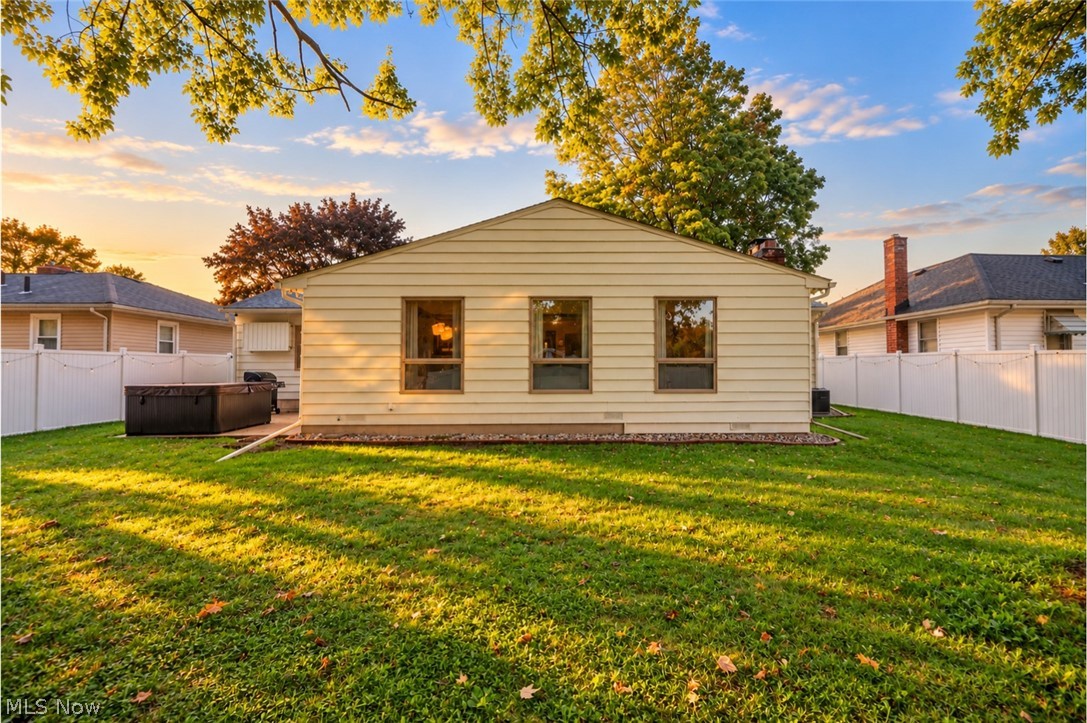 1966 Cranbrook Drive Youngstown OH 44511