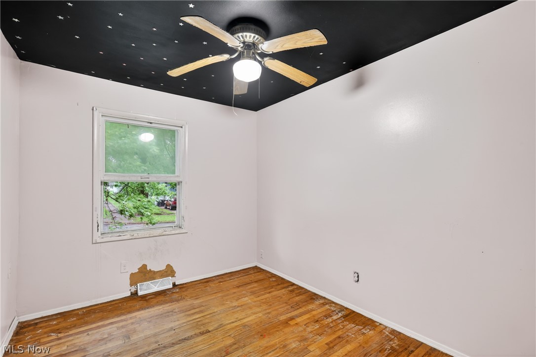 2964 Williamsburg Street NW Warren OH 44485