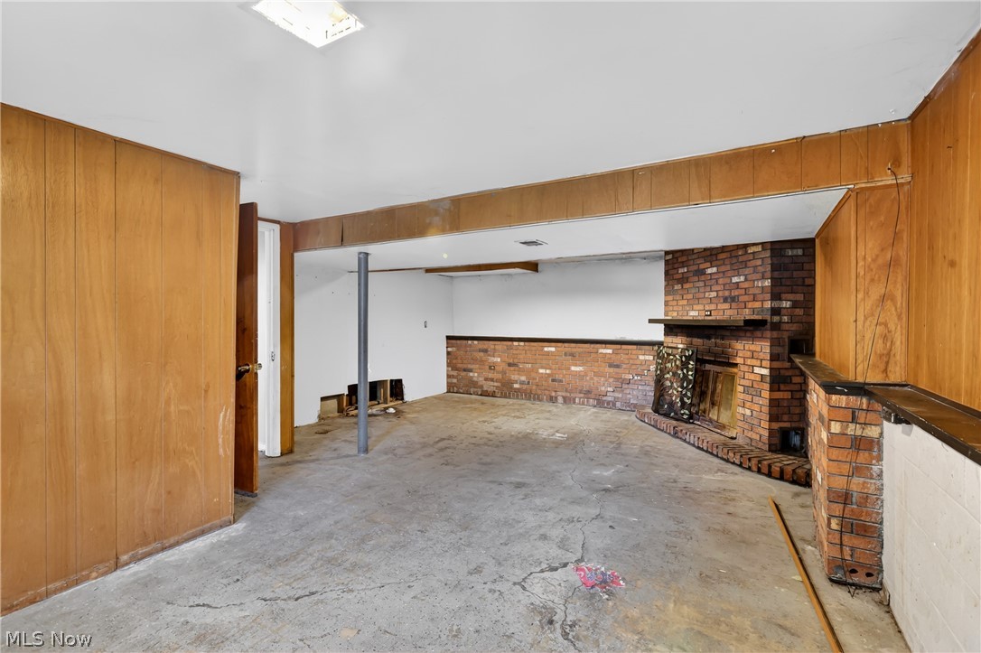2964 Williamsburg Street NW Warren OH 44485
